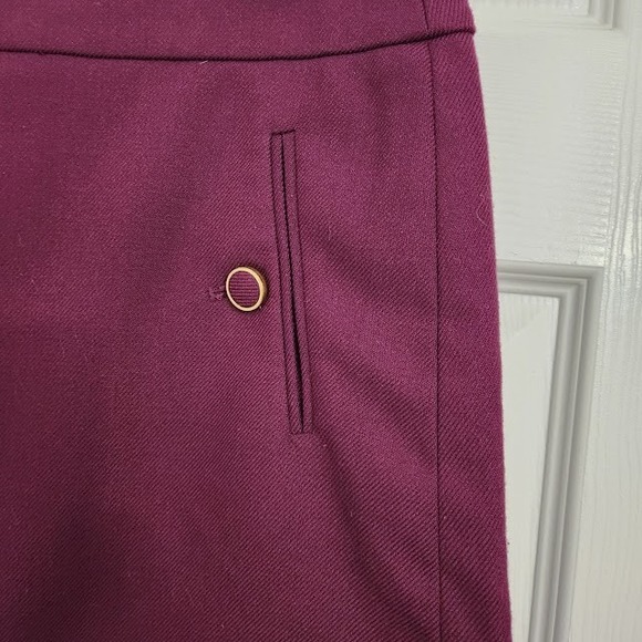 LOFT Women's Burgundy A-Line Mini Skirt Size 6 Pockets Gold Hardware Zipper E40 - Picture 3 of 8